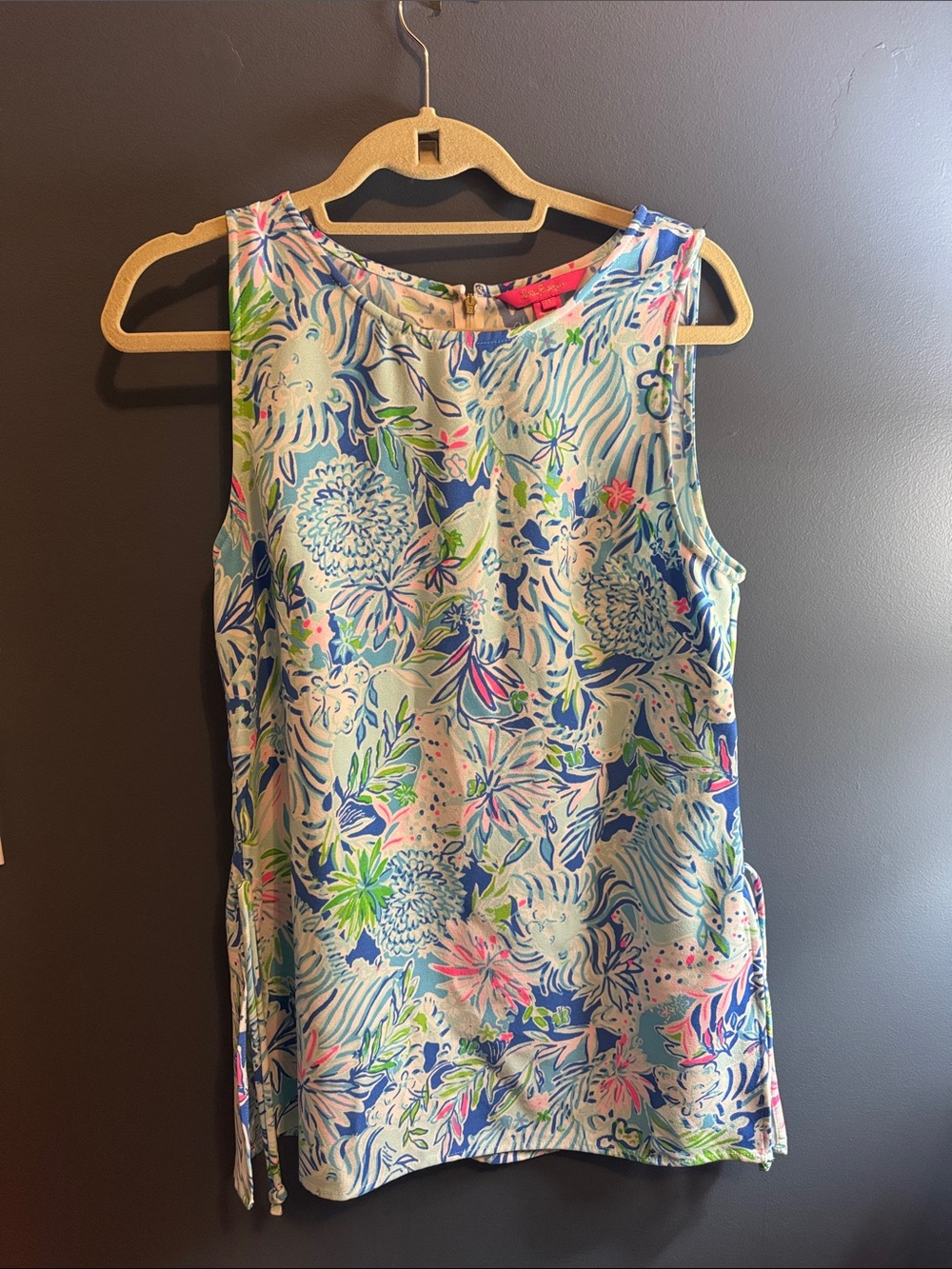Floral Sleeveless Shell Top in Multi-Color